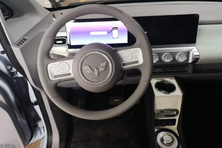 Used Wuling Air ev 2023 - Four Seats - Advanced Edition Steering Wheel