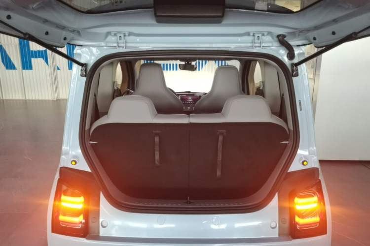 Used Wuling Air ev 2023 - Four Seats - Advanced Edition Trunk