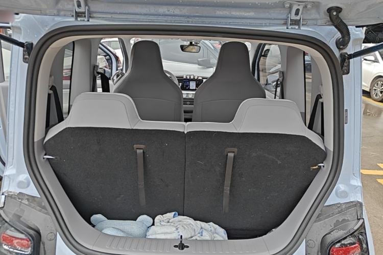 Used Wuling Air ev 2023 - Four Seats - Advanced Edition Trunk