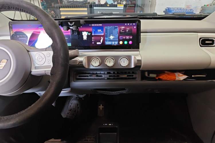 Used Wuling Air ev 2023 - Four Seats - Advanced Edition Audio And AC Panel