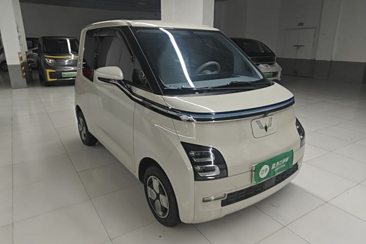 Used Wuling Air ev 2023 - Four Seats - Advanced Edition Front Right 45 Deg