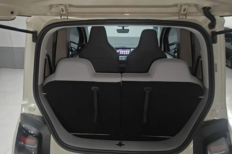 Used Wuling Air ev 2023 - Four Seats - Advanced Edition Trunk