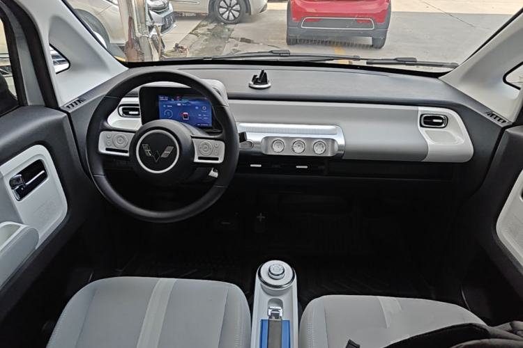 Used Wuling Air ev 2023 – Two-Seater - Standard Edition Center Console