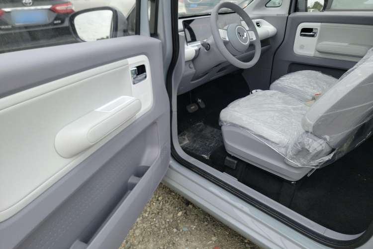 Used Wuling Air ev 2023 - Four Seats - Advanced Edition Driver Seat