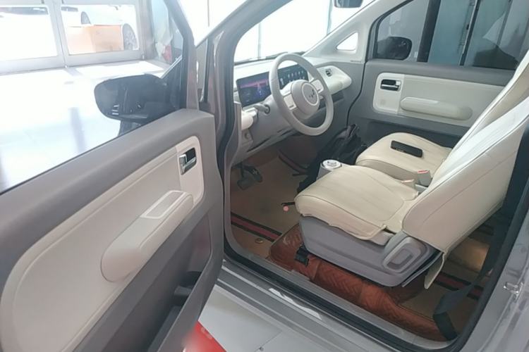 Used Wuling Air ev 2023 - Four Seats - Advanced Edition Driver Seat