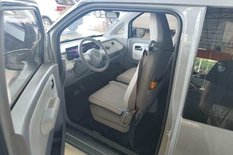 Used Wuling Air ev 2023 - Four Seats - Advanced Edition Driver Seat