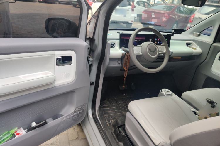 Used Wuling Air ev 2023 - Four Seats - Advanced Edition Driver Seat