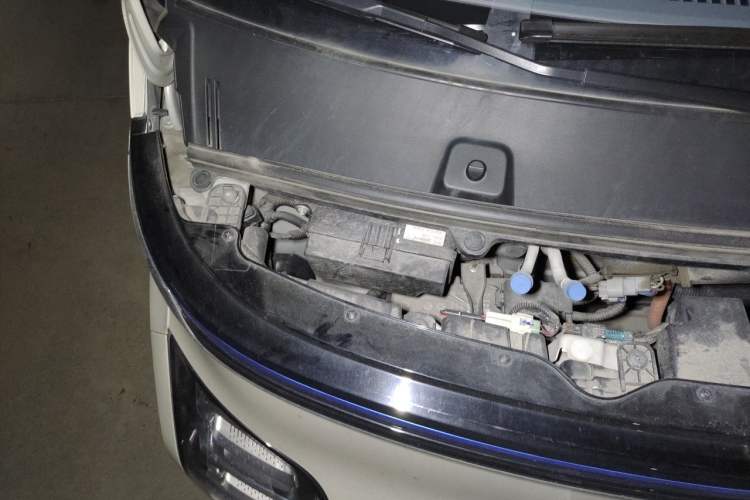 Used Wuling Air ev 2023 - Four Seats - Advanced Edition Engine Bay Right