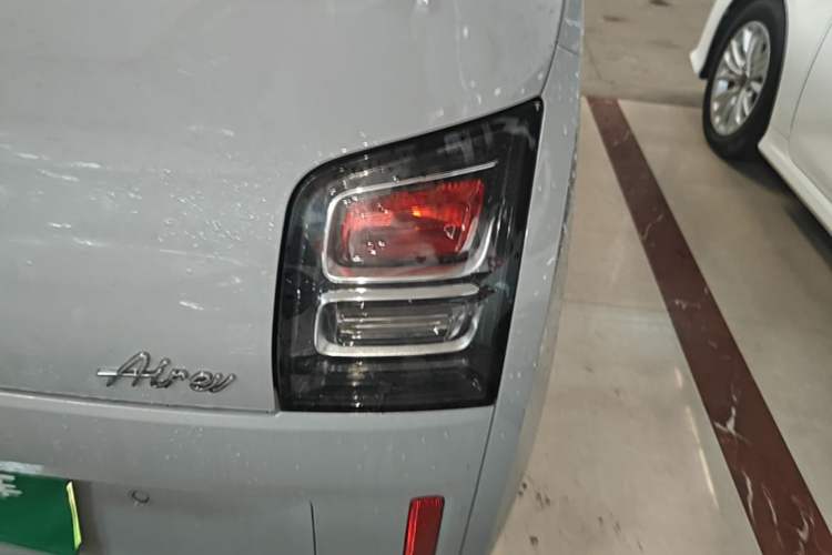 Used Wuling Air ev 2023 - Four Seats - Standard Edition Exterior 3