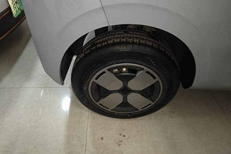 Used Wuling Air ev 2023 - Four Seats - Standard Edition Exterior 5