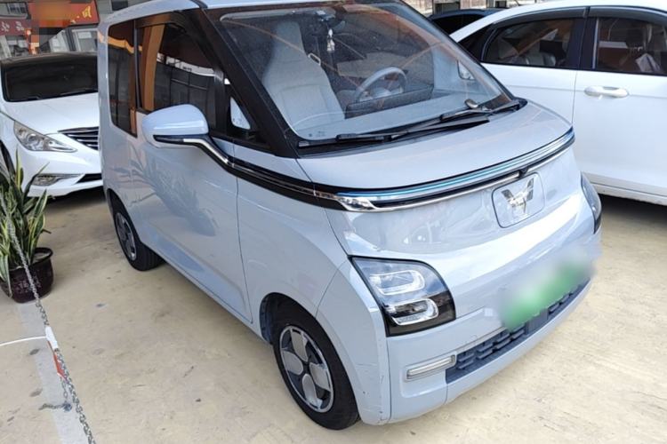 Used Wuling Air ev 2023 - Four Seats - Advanced Edition Front Right 45 Deg