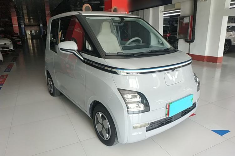 Used Wuling Air ev 2023 - Four Seats - Advanced Edition Front Right 45 Deg