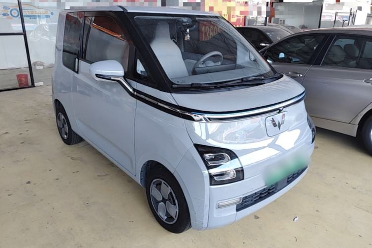 Used Wuling Air ev 2023 - Four Seats - Advanced Edition Front Right 45 Deg
