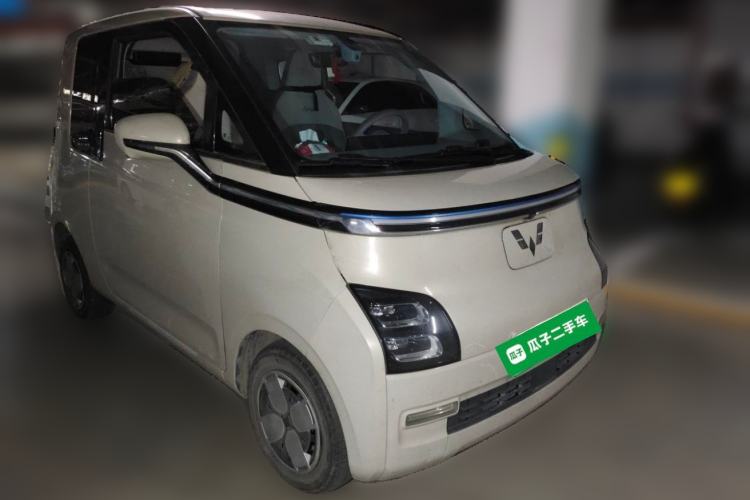 Used Wuling Air ev 2023 - Four Seats - Advanced Edition Front Right 45 Deg