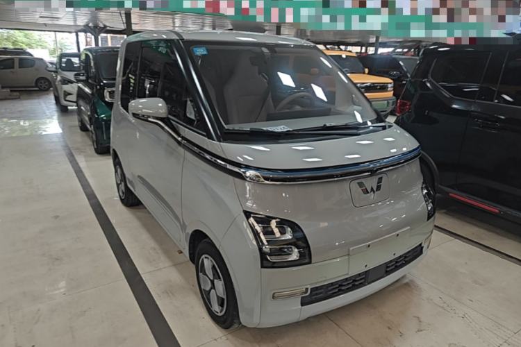 Used Wuling Air ev 2023 - Four Seats - Advanced Edition Front Right 45 Deg