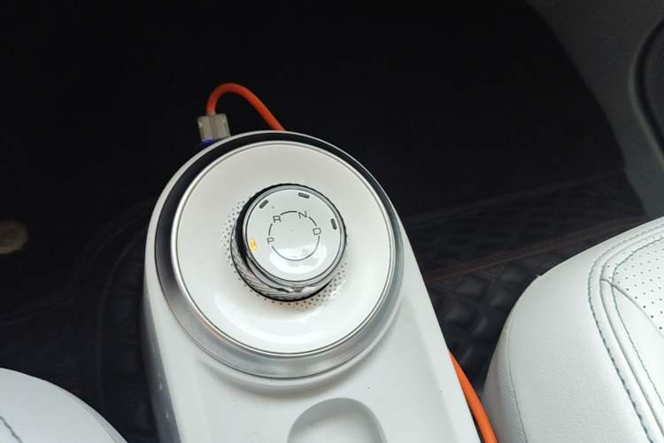 Used Wuling Air ev 2023 - Four Seats - Advanced Edition Gear Lever