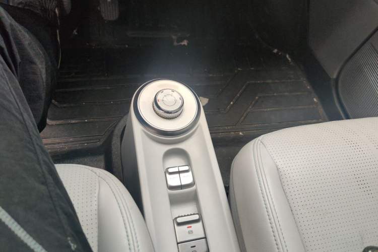Used Wuling Air ev 2023 - Four Seats - Advanced Edition Gear Lever