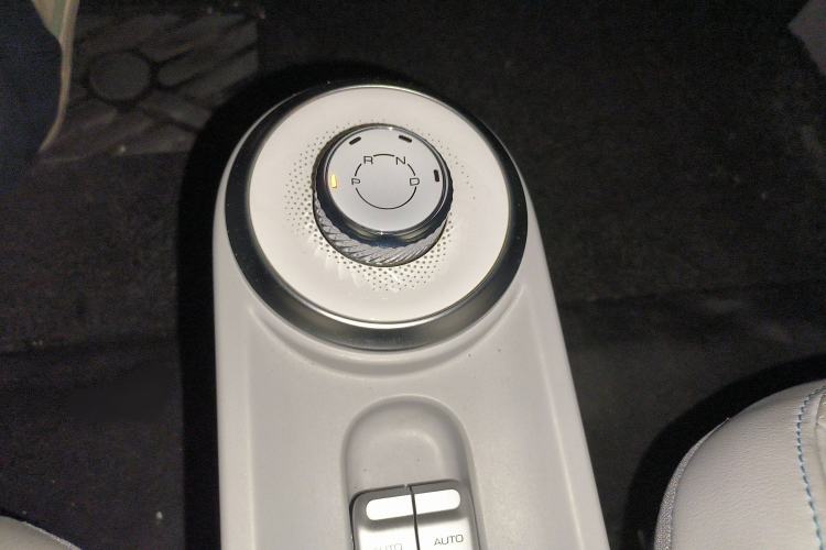 Used Wuling Air ev 2023 - Four Seats - Advanced Edition Gear Lever