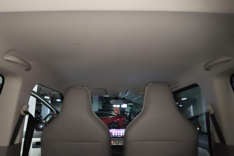 Used Wuling Air ev 2023 - Four Seats - Advanced Edition Headliner