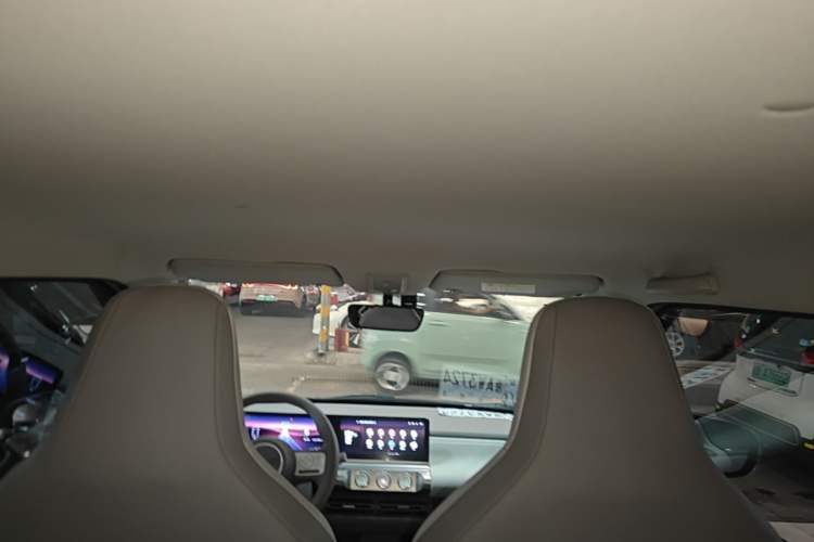 Used Wuling Air ev 2023 - Four Seats - Advanced Edition Headliner