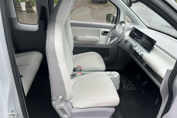 Used Wuling Air ev 2023 - Four Seats - Advanced Edition Interior 2