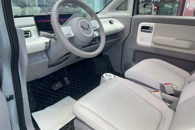 Used Wuling Air ev 2023 - Four Seats - Advanced Edition Interior 3