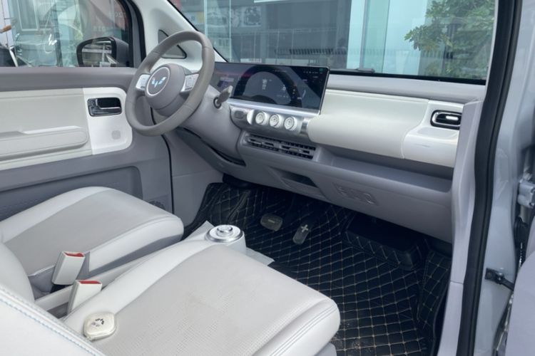 Used Wuling Air ev 2023 - Four Seats - Advanced Edition Interior 4