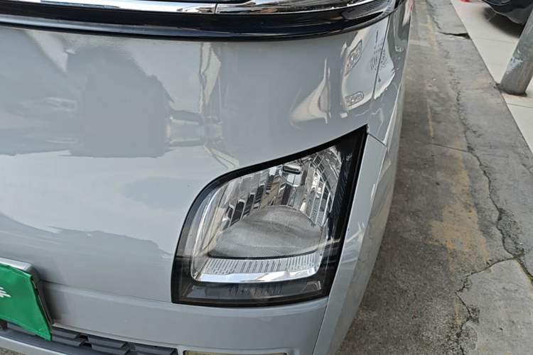 Used Wuling Air ev 2023 – Two-Seater - Standard Edition Left Front Headlight
