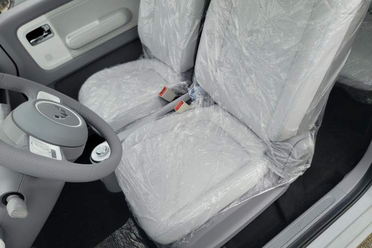 Used Wuling Air ev 2023 - Four Seats - Advanced Edition Left Front Seat
