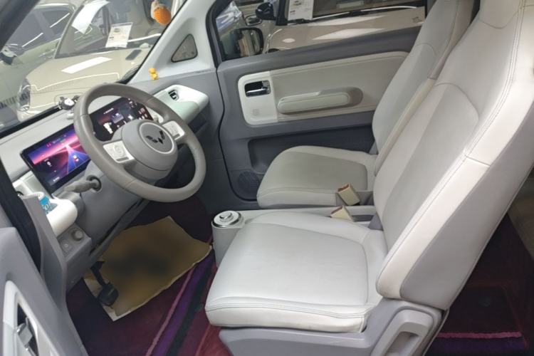 Used Wuling Air ev 2023 - Four Seats - Advanced Edition Left Front Seat