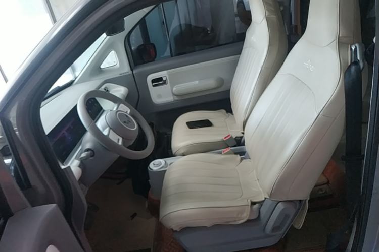 Used Wuling Air ev 2023 - Four Seats - Advanced Edition Left Front Seat