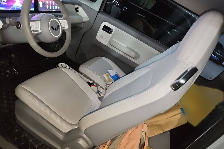 Used Wuling Air ev 2023 - Four Seats - Advanced Edition Left Front Seat