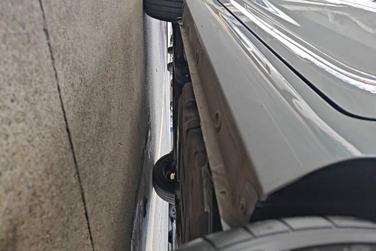 Used Wuling Air ev 2023 – Two-Seater - Standard Edition Left Side Sill