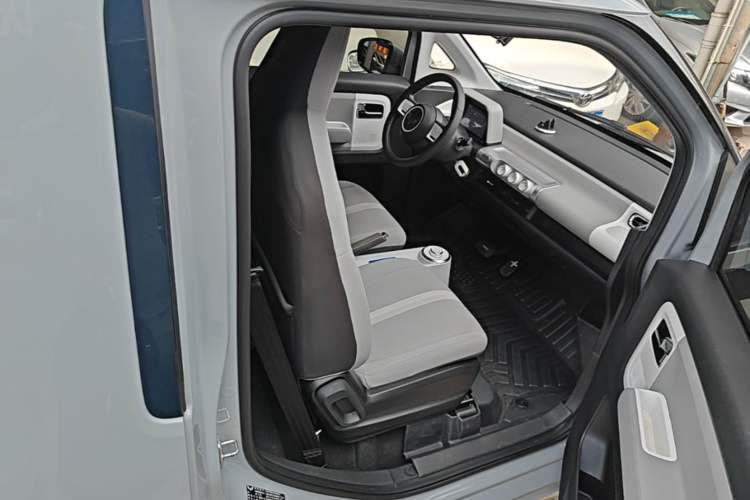 Used Wuling Air ev 2023 – Two-Seater - Standard Edition Right Front Seat