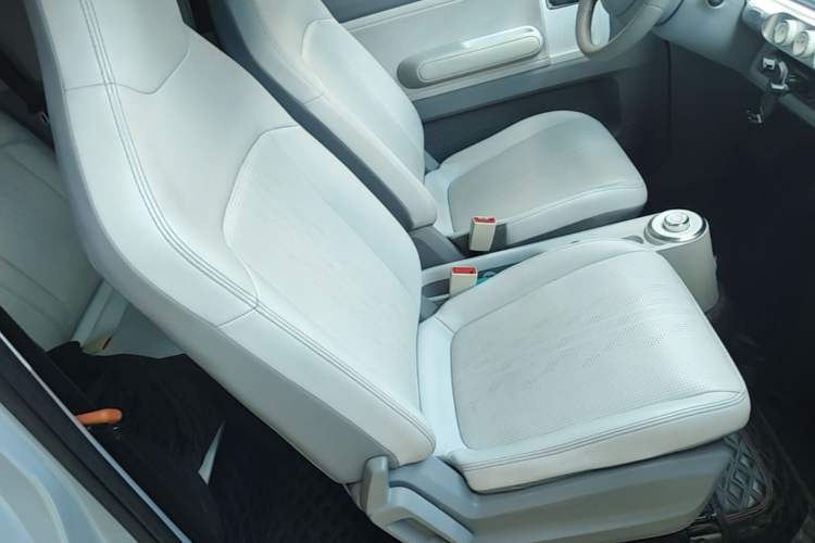 Used Wuling Air ev 2023 - Four Seats - Advanced Edition Right Front Seat