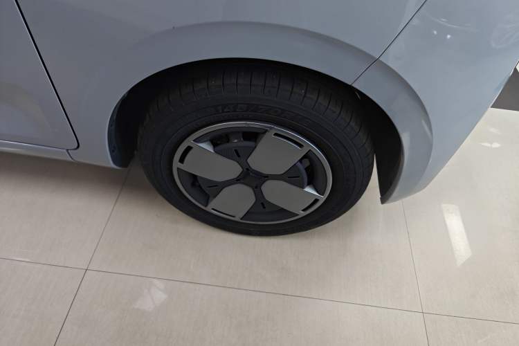 Used Wuling Air ev 2023 - Four Seats - Standard Edition Right Rear Wheel Hub