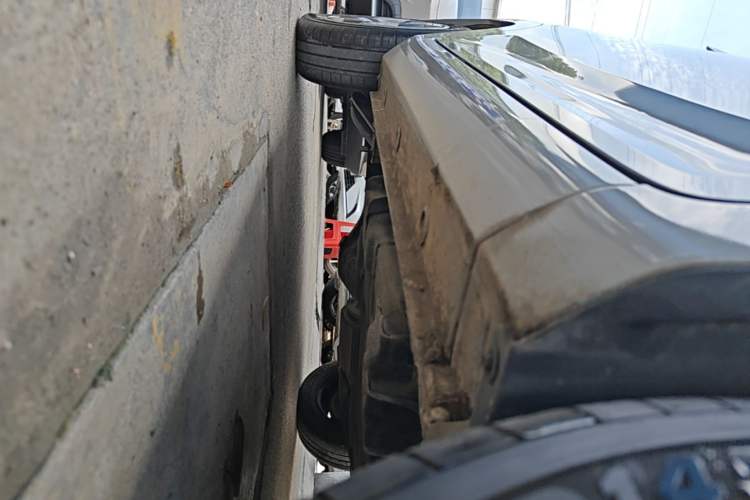Used Wuling Air ev 2023 – Two-Seater - Standard Edition Right Side Sill