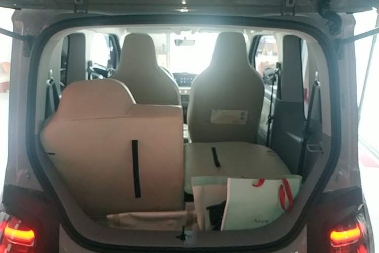Used Wuling Air ev 2023 - Four Seats - Advanced Edition Trunk