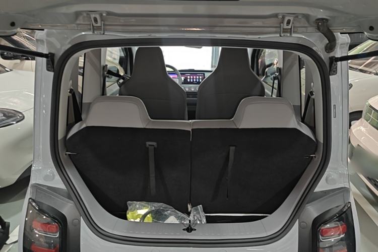 Used Wuling Air ev 2023 - Four Seats - Advanced Edition Trunk