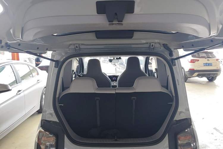 Used Wuling Air ev 2023 - Four Seats - Advanced Edition Trunk