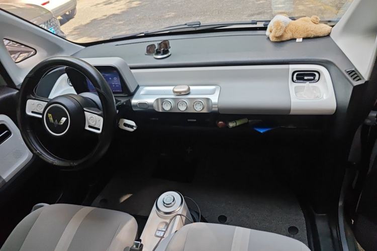 Used Wuling Air ev 2023 – Two-Seater - Standard Edition Center Console