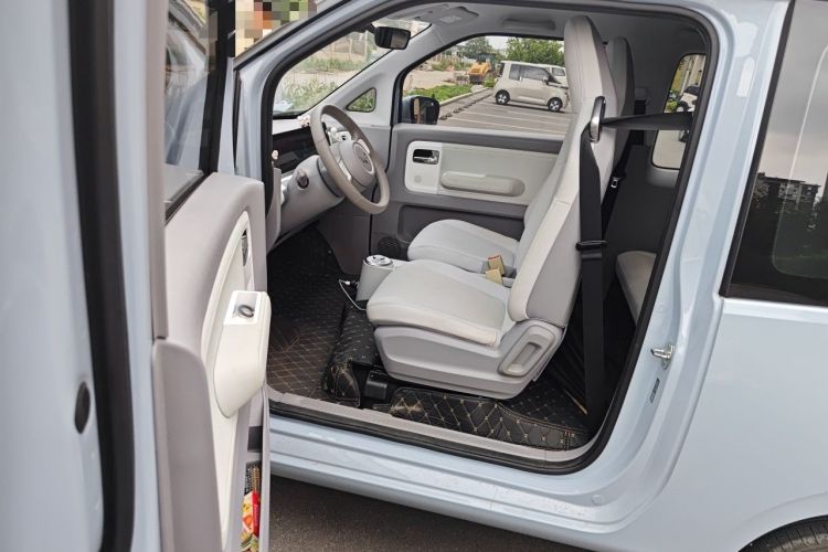 Used Wuling Air ev 2023 - Four Seats - Advanced Edition Driver Seat