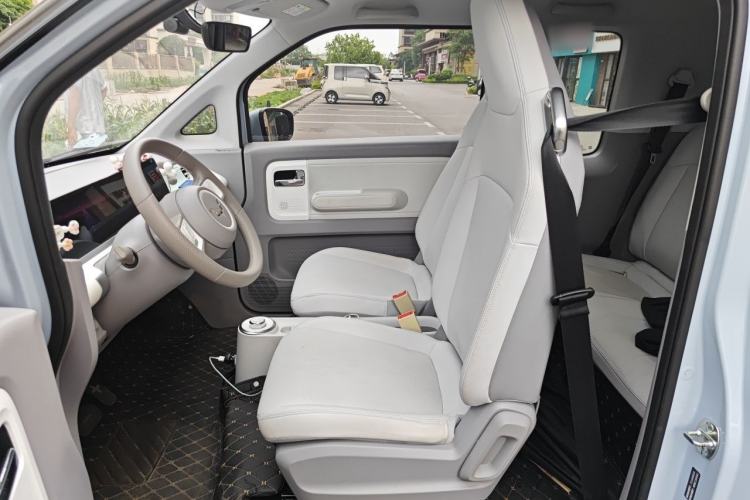 Used Wuling Air ev 2023 - Four Seats - Advanced Edition Left Front Seat