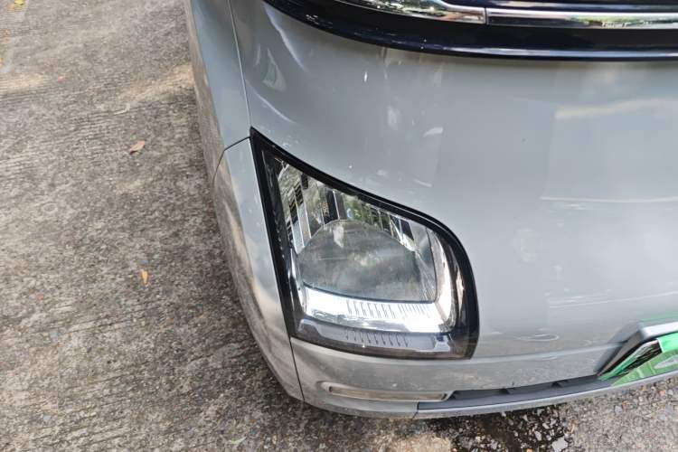 Used Wuling Air ev 2023 – Two-Seater - Standard Edition Right Front Headlight