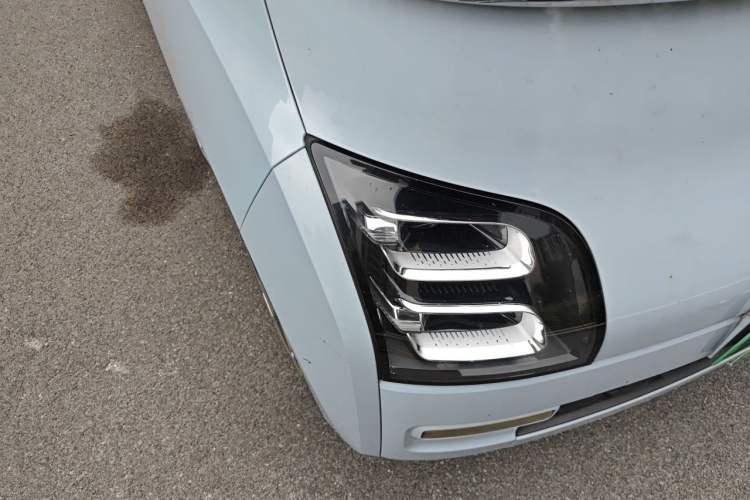 Used Wuling Air ev 2023 - Four Seats - Advanced Edition Right Front Headlight