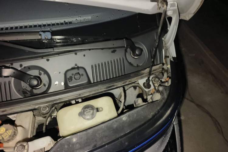 Used Wuling Air ev 2023 - Four Seats - Advanced Edition Engine Bay Left