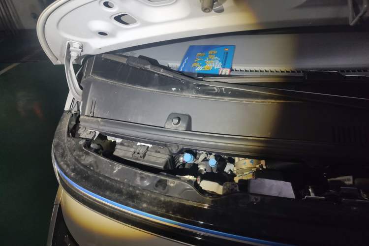 Used Wuling Air ev 2023 - Four Seats - Advanced Edition Engine Bay Right