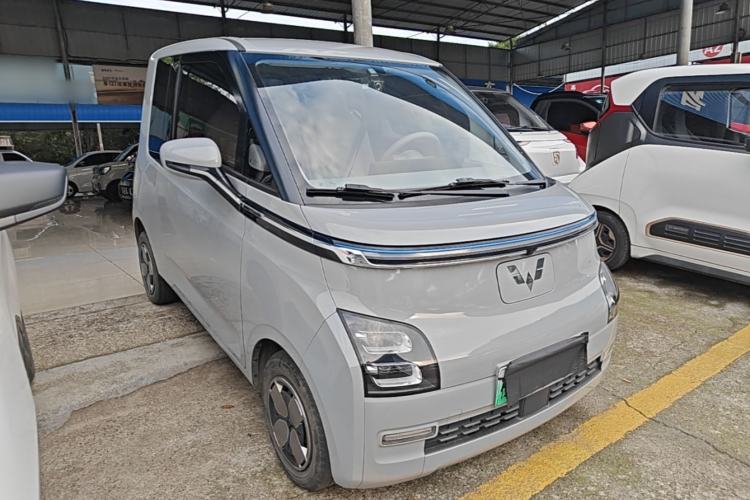 Used Wuling Air ev 2023 - Four Seats - Advanced Edition Front Right 45 Deg