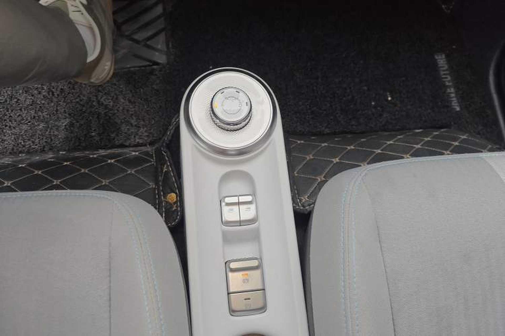 Used Wuling Air ev 2023 - Four Seats - Standard Edition Gear Lever