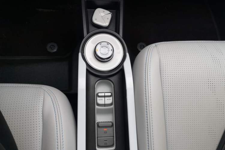 Used Wuling Air ev 2023 - Four Seats - Advanced Edition Gear Lever